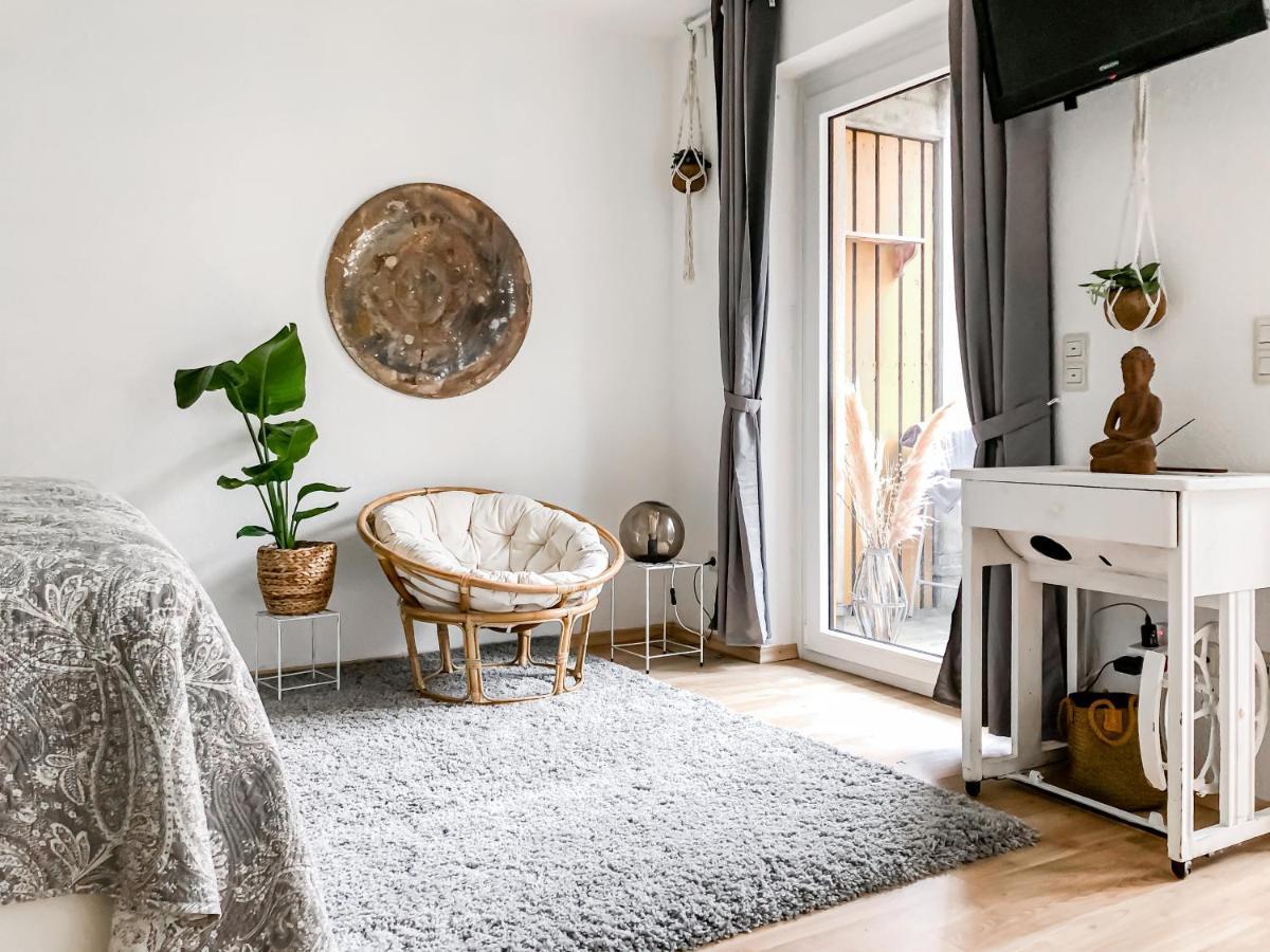 Studio near Altstadt /w Workspace, Feng-Shui&Art Würzburg Buitenkant foto